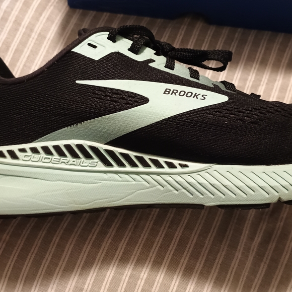 Brooks Black and Light Blue Athletic Shoes - Picture 10 of 11